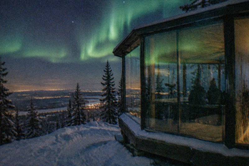 Fairbanks: Aurora Glass House Experience at Cleary Summit, an aurora borealis tour near Fairbanks, Alaska