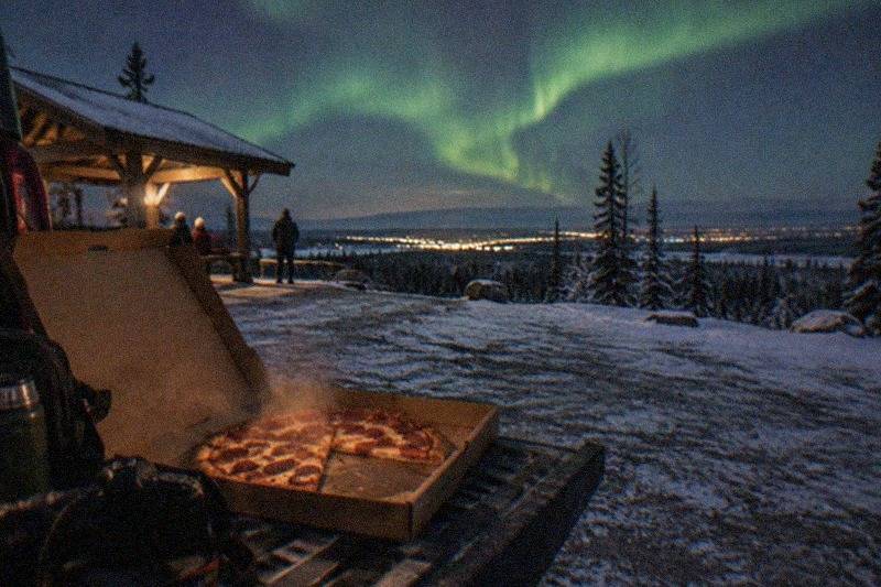 Fairbanks: Electric Moose Studios Aurora Adventure with Pizza, a bookable aurora photography outing from Fairbanks, Alaska